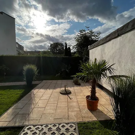 Milano: Messe-/Business-/Ferienwohnung אכסניה הילדן