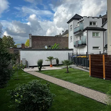 Milano: Messe-/Business-/Ferienwohnung אכסניה הילדן