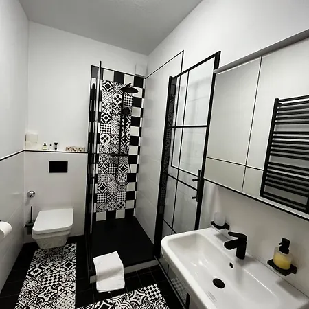 Milano: Messe-/business-/ferienwohnung * Hilden