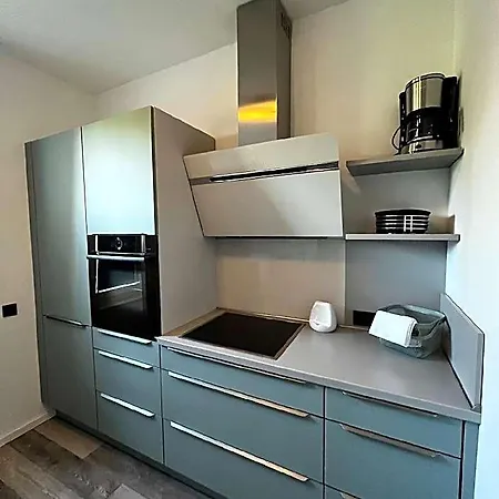Milano: Messe-/business-/ferienwohnung Chata