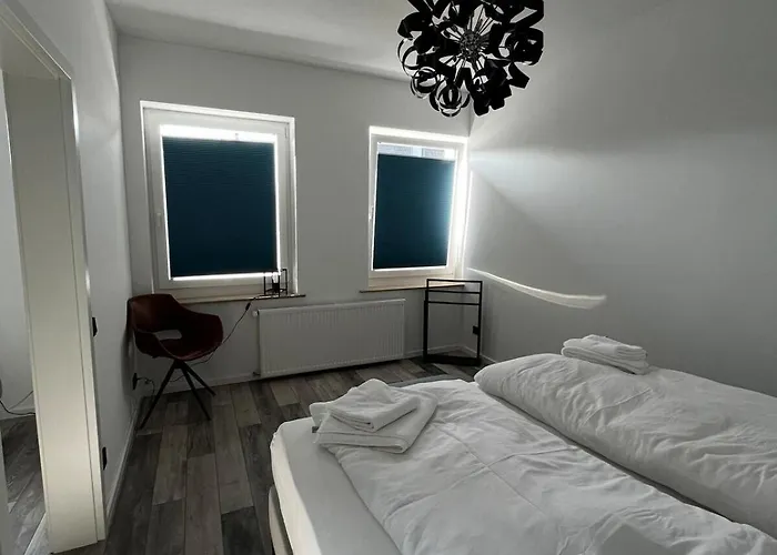 Milano: Messe-/Business-/Ferienwohnung אכסניה הילדן