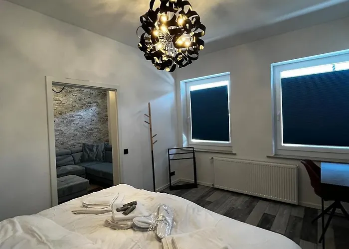 Milano: Messe-/Business-/Ferienwohnung אכסניה הילדן