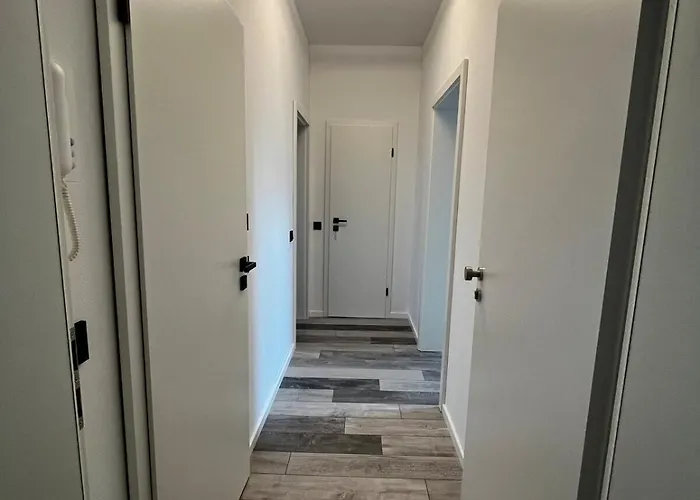 Milano: Messe-/Business-/Ferienwohnung אכסניה הילדן